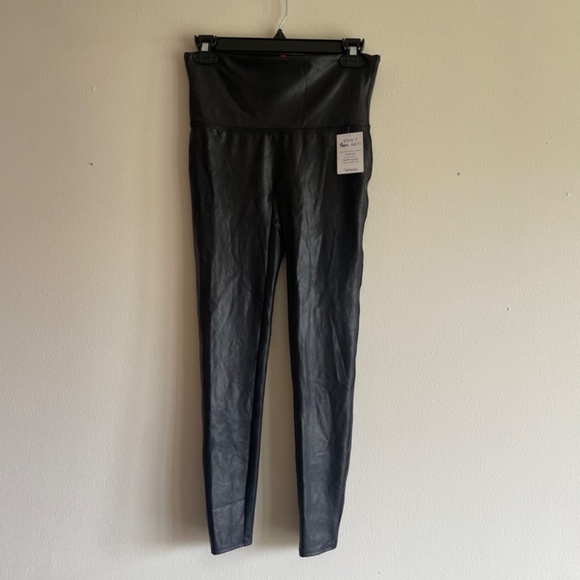 SPANXshape Faux Leather Leggings - Picture 3 of 10